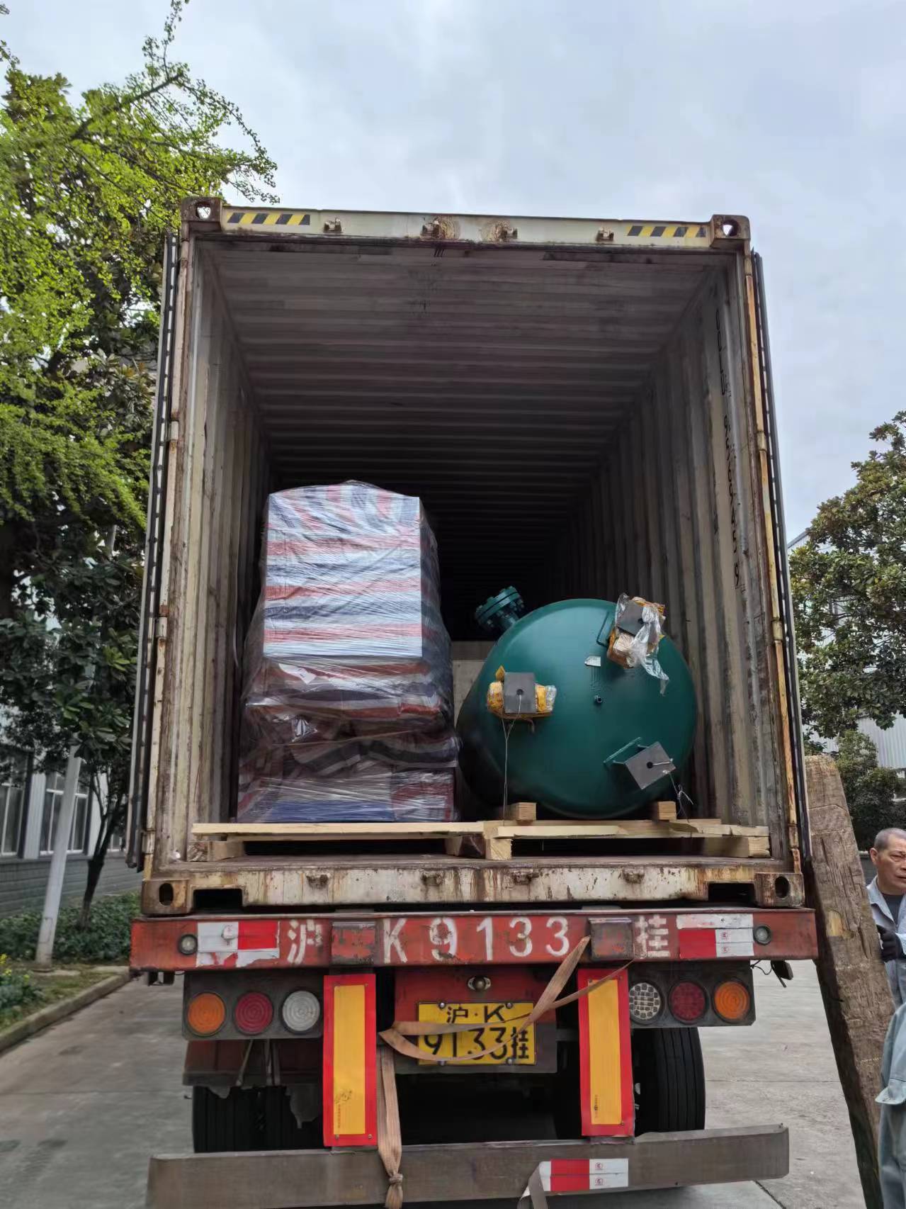 24頭熱羞羞韩漫在线观看飲料生產線